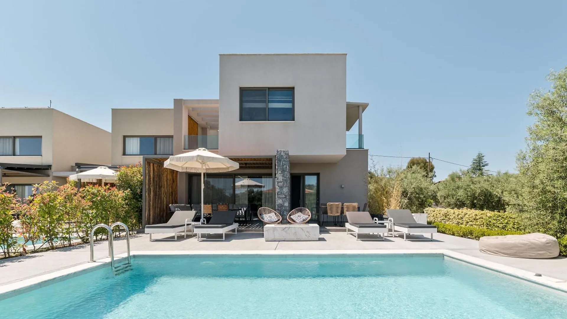 Dionisos Luxury Villas بيفكوهوري