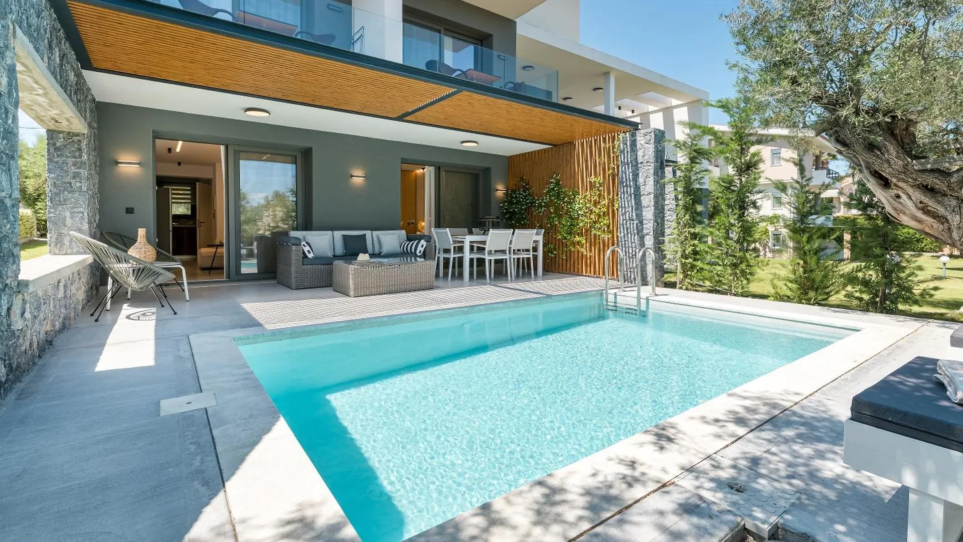Dionisos Luxury Villas بيفكوهوري